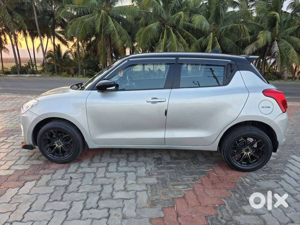 Maruti Suzuki Swift Vxi + Manual, 2020, Petrol