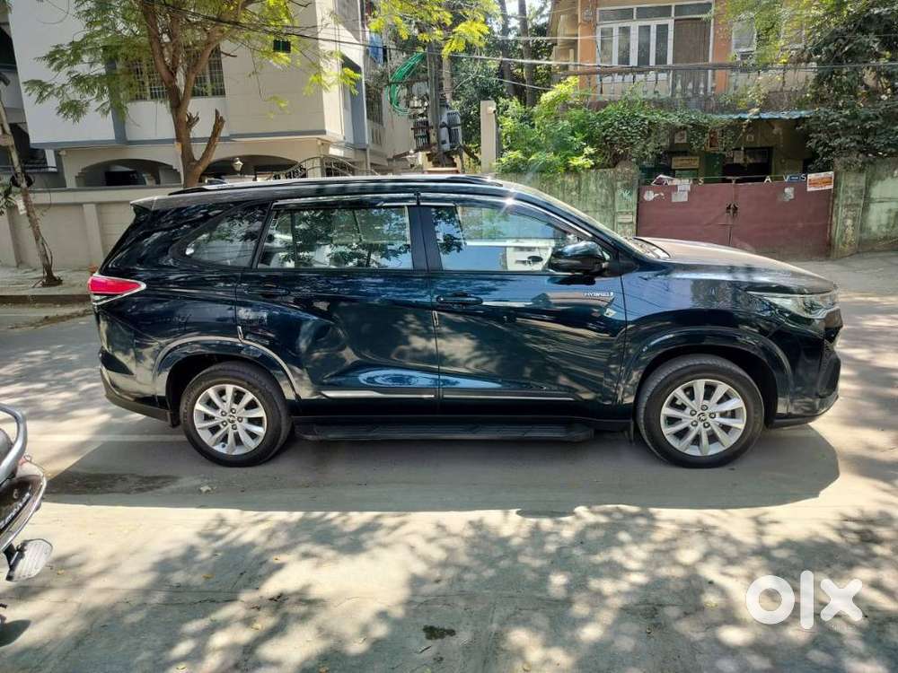 Toyota Innova Crysta