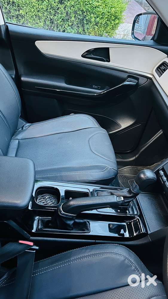 Mahindra Xuv700 Petrol 2022