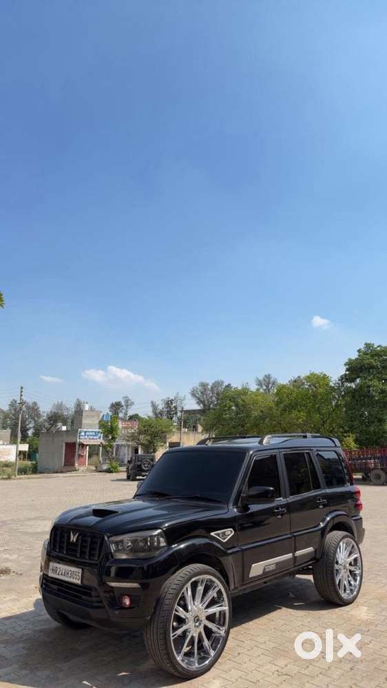 Mahindra Classic S11 Diesel Car 2024