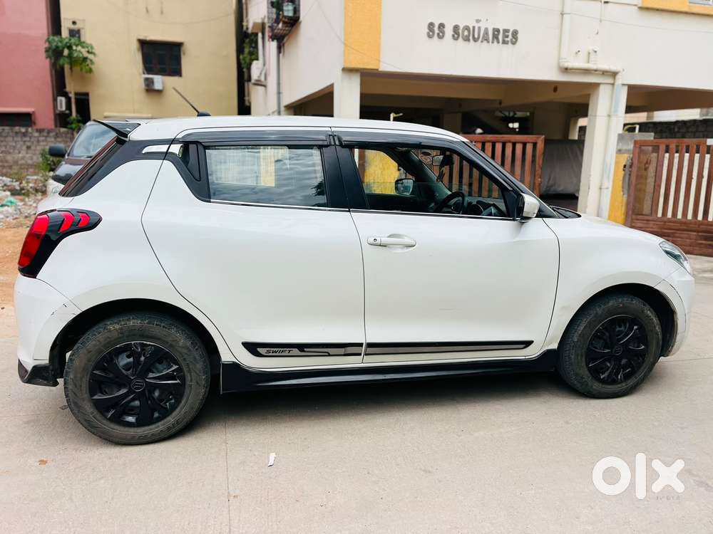Maruti Suzuki Swift 1.2 Vxi (o), 2023, Petrol