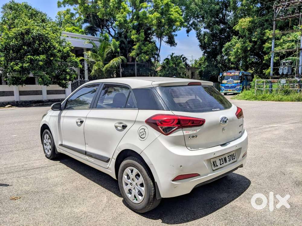 Hyundai Elite I20 Sportz (o) 1.2, 2016, Petrol