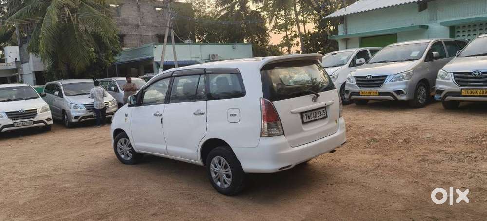Toyota Innova 2.5 G (diesel) 8 Seater, 2005, Diesel