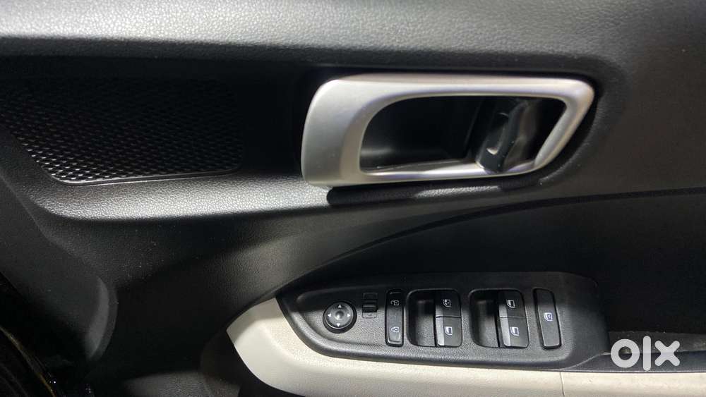 Hyundai Venue 1.2 S (o), 2023, Petrol