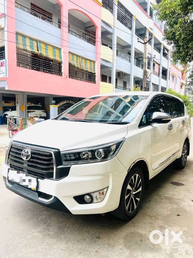 Toyota Innova Crysta 2.8z Automatic, 2016, Diesel