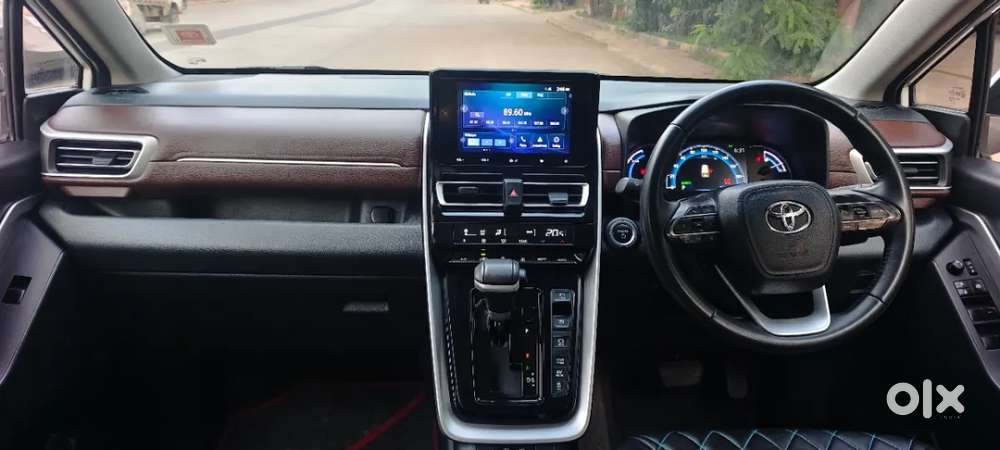 Toyota Innova Hycross 2.0 Vx Hybrid 8 Str, 2024, Petrol