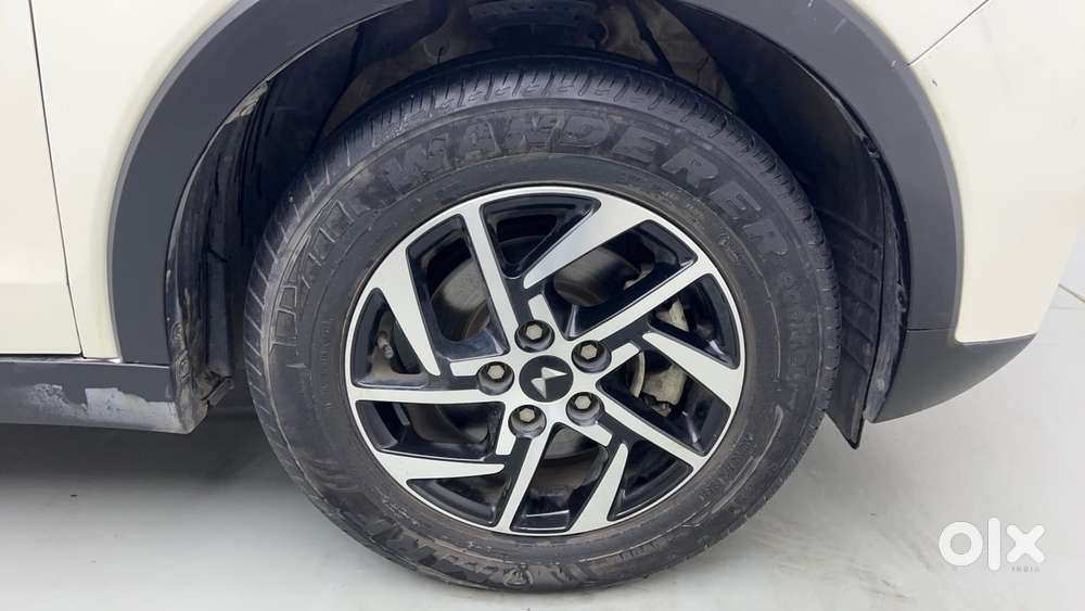 Mahindra Xuv300 W8 Amt Optional Diesel, 2023, Petrol