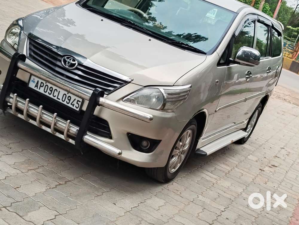 Toyota Innova 2.5 G (diesel) 8 Seater, 2012, Diesel