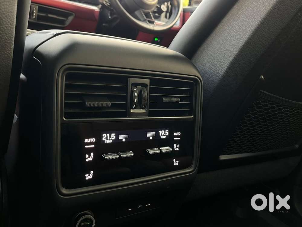 Porsche Cayenne Platinum Edition, 2023, Petrol