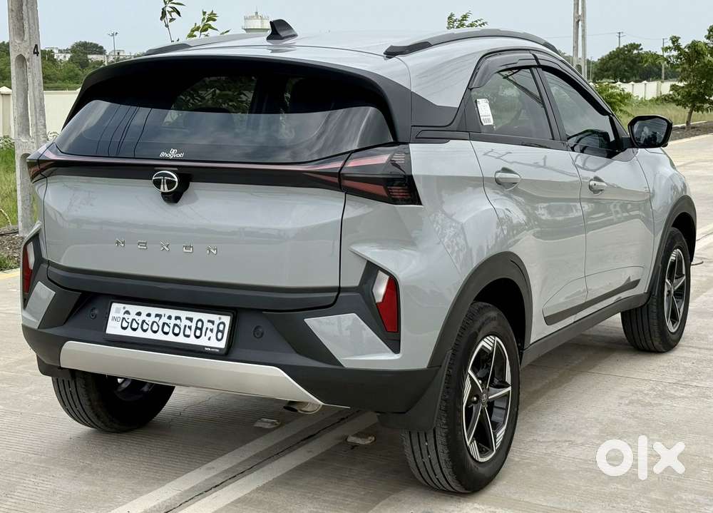 Tata Nexon Creative 1.2 Revotron Petrol 6 Mt Dt, 2025, Petrol