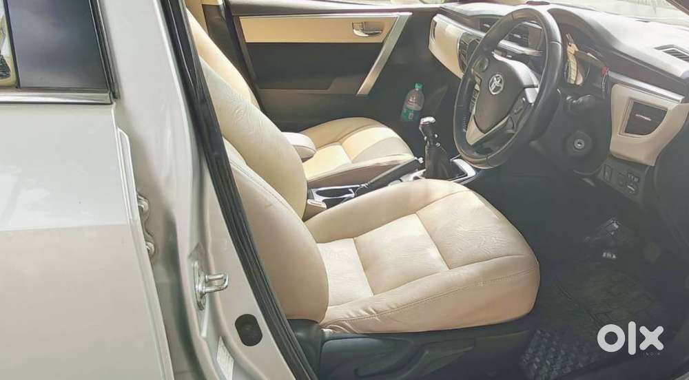 Toyota Corolla Altis Petrol Le, 2015, Petrol