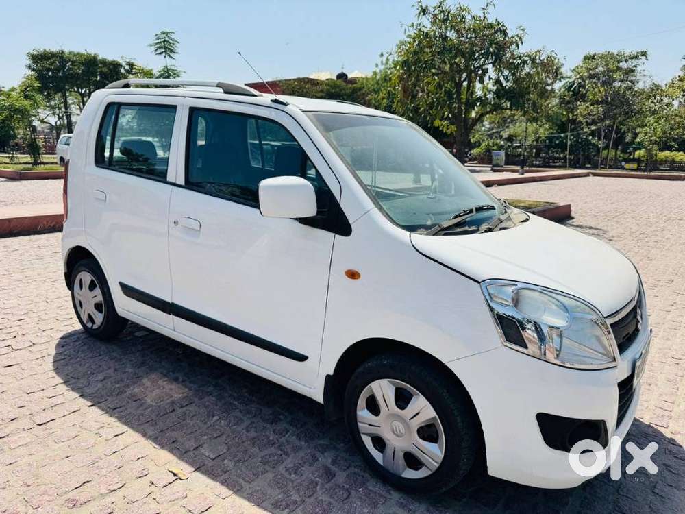Maruti Suzuki Wagon R Vxi 1.0, 2018, Petrol