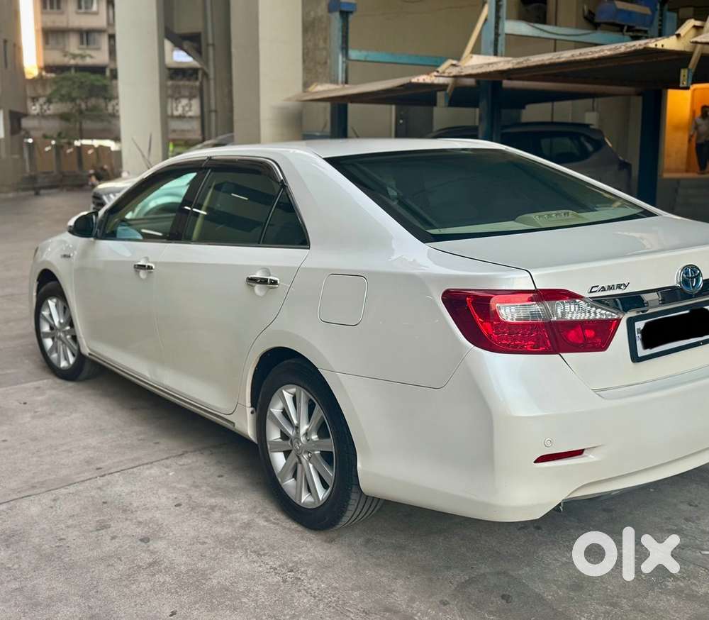 Toyota Camry Hybrid 2013 Pearl White, Well Maintained, 57200 Km Driven