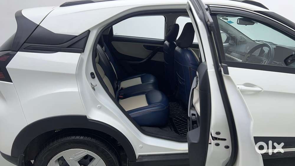 Tata Nexon Pure (s) 1.2 Petrol 6amt, 2025, Cng & Hybrids