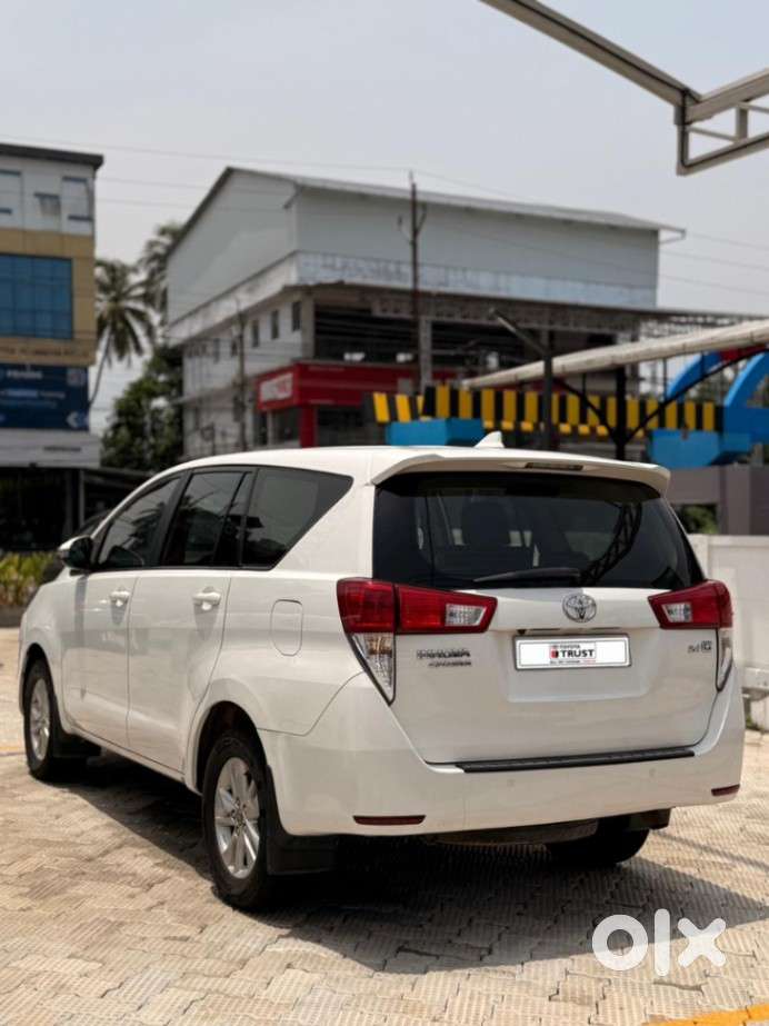 Toyota Innova Crysta 2.4 G Mt 7 Str, 2018, Diesel