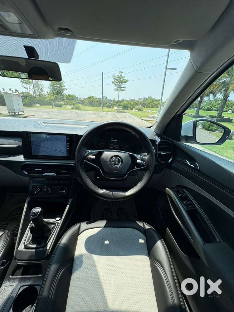 Skoda Kylaq Signature, 2025, Petrol