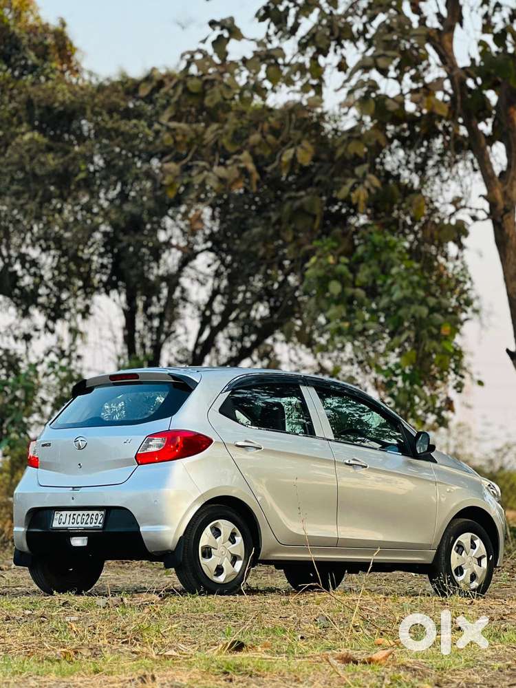 Tata Tiago 1.2 Revotron Xt (o), 2017, Petrol