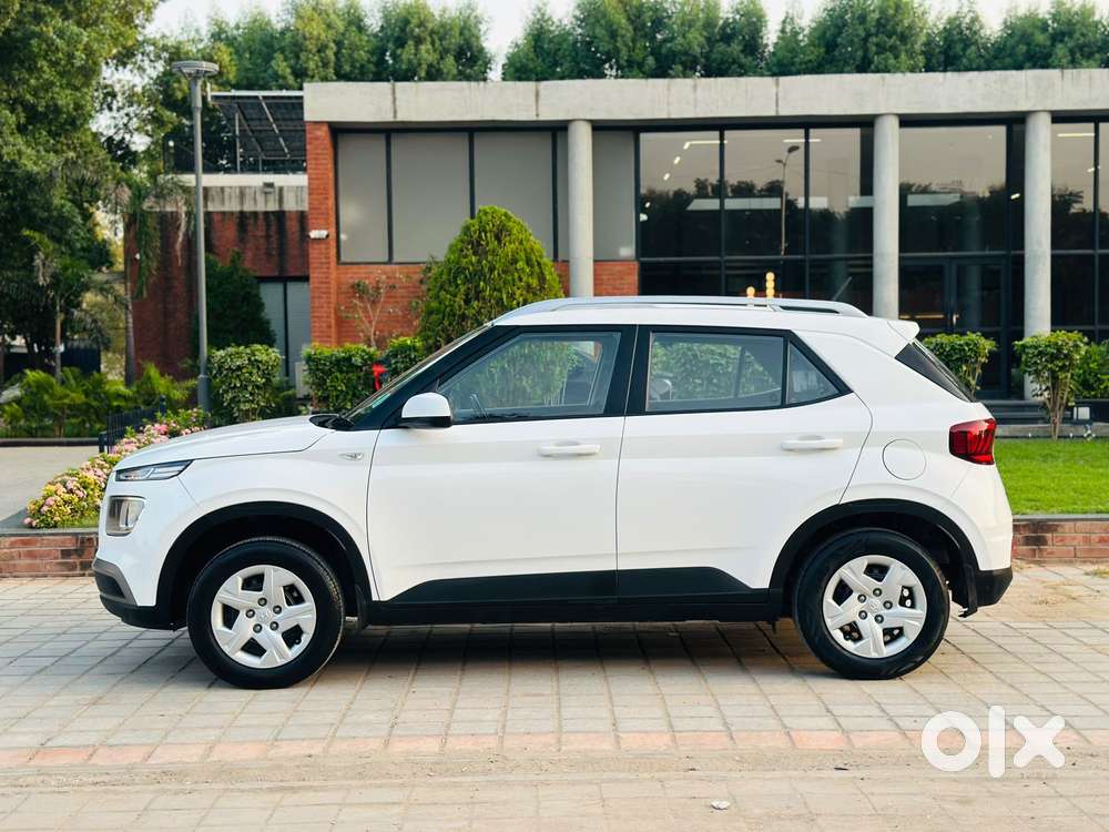 Hyundai Venue S Mt 1.2 Kappa, 2022, Cng & Hybrids