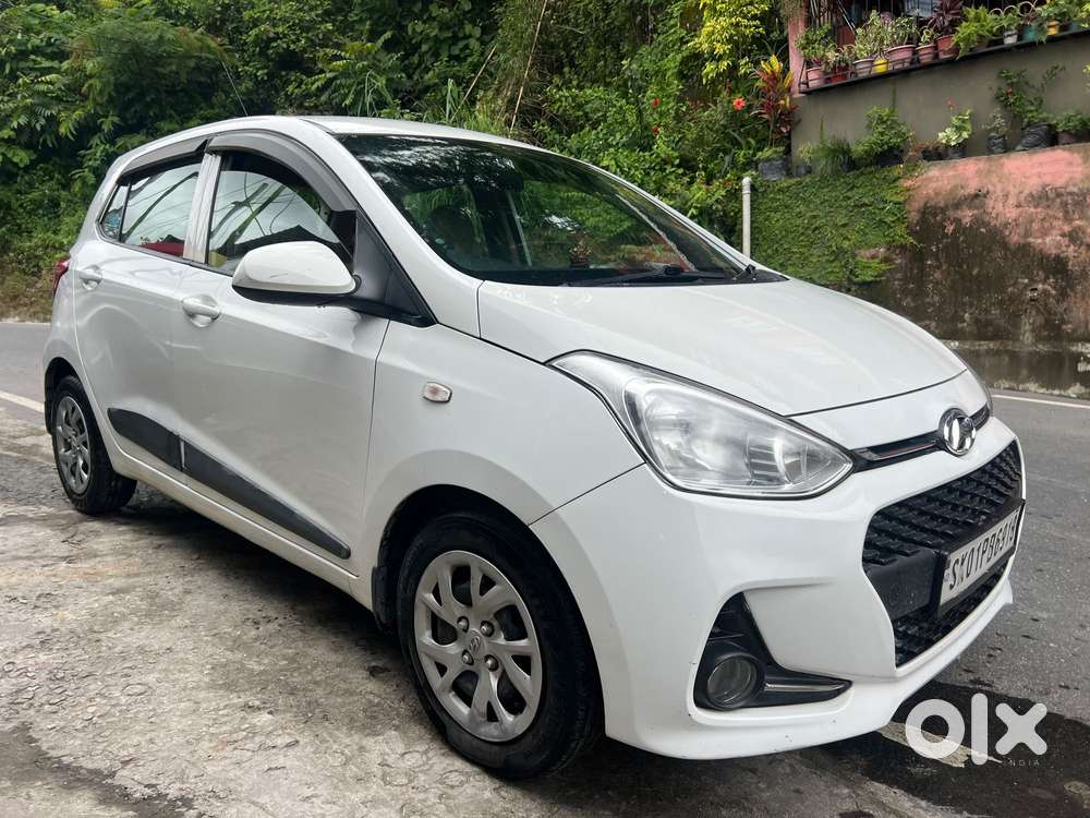 Hyundai Grand I10 Sportz, 2017, Petrol