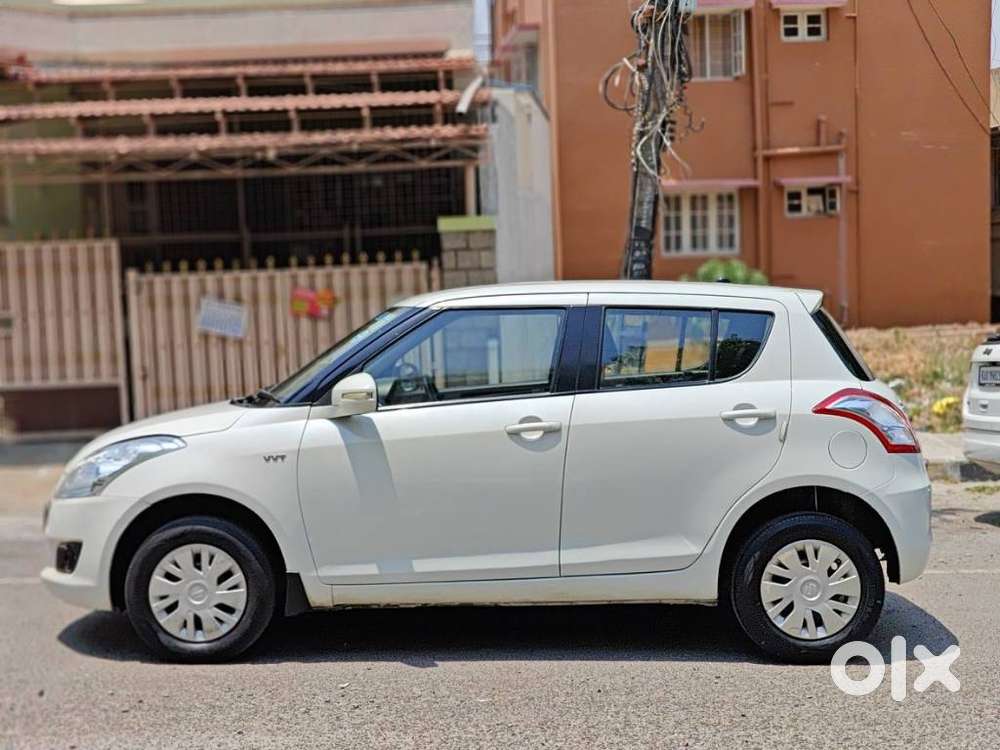 Maruti Suzuki Swift Vxi + Manual, 2013, Petrol