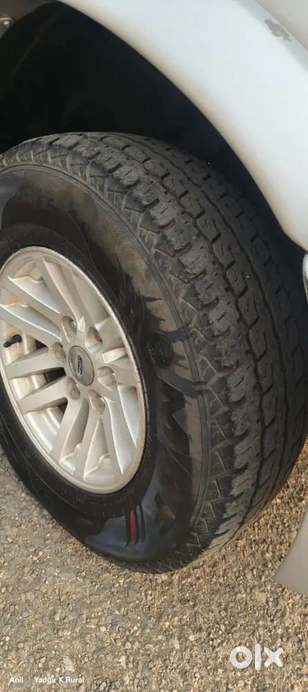 Ford Endeavour 2004