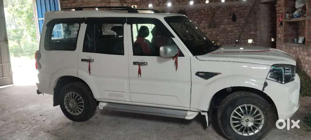 Scorpio S3 9 Sitter