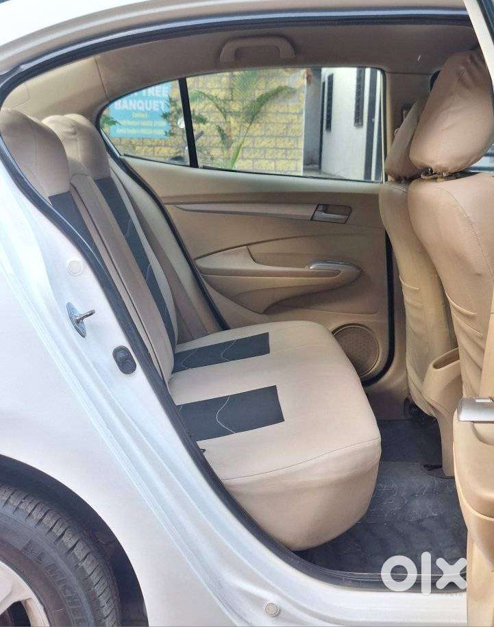 Honda City 2011-2013 V At Exclusive, 2011, Petrol