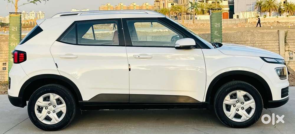 Hyundai Verna 1.5 Sx Petrol Mt, 2023, Petrol