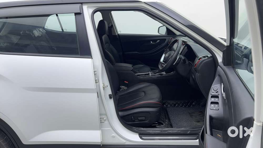 Hyundai Creta Sx (o) 1.5 Petrol Cvt Knight, 2023, Petrol