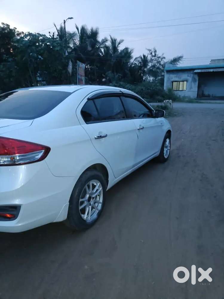 Maruti Suzuki Ciaz 2015 Diesel 125000 Km Driven 1st Owner