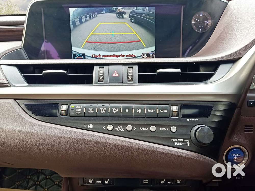 Lexus Es 300h Luxury, 2021, Petrol