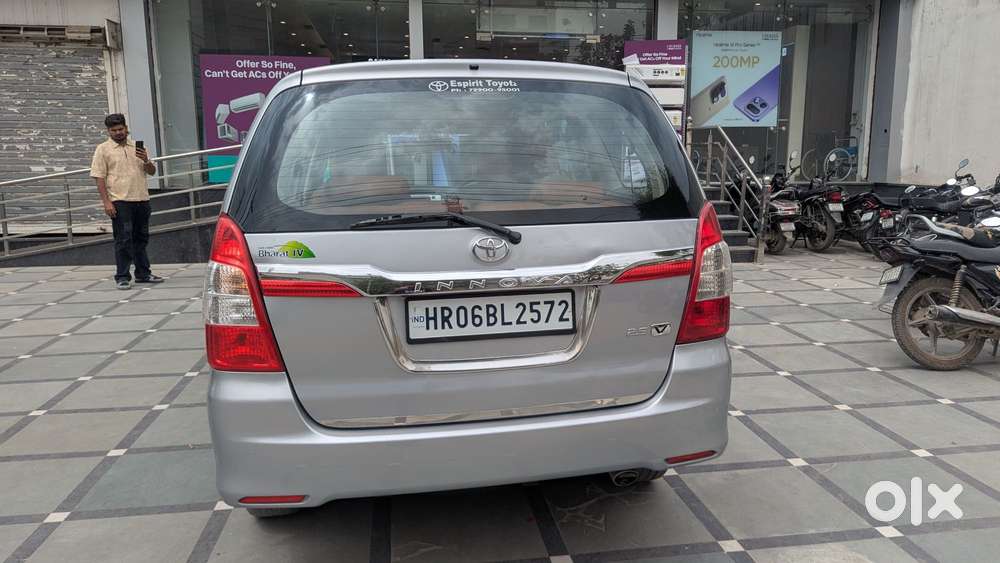 Toyota Innova 2.5 Vx 8 Seater Bs Iv, 2015, Diesel