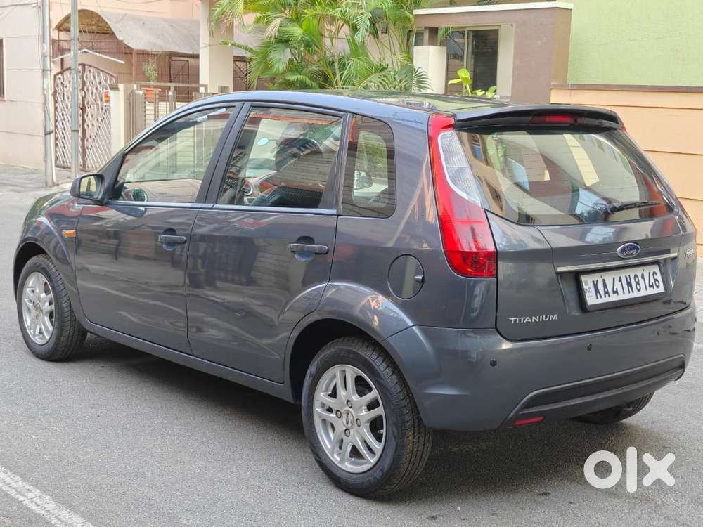 Ford Figo 2010-2012 Petrol Titanium, 2011, Petrol