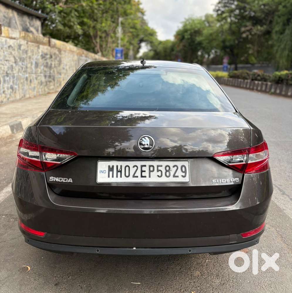 Skoda Superb Style 1.8 Tsi At, 2017, Petrol