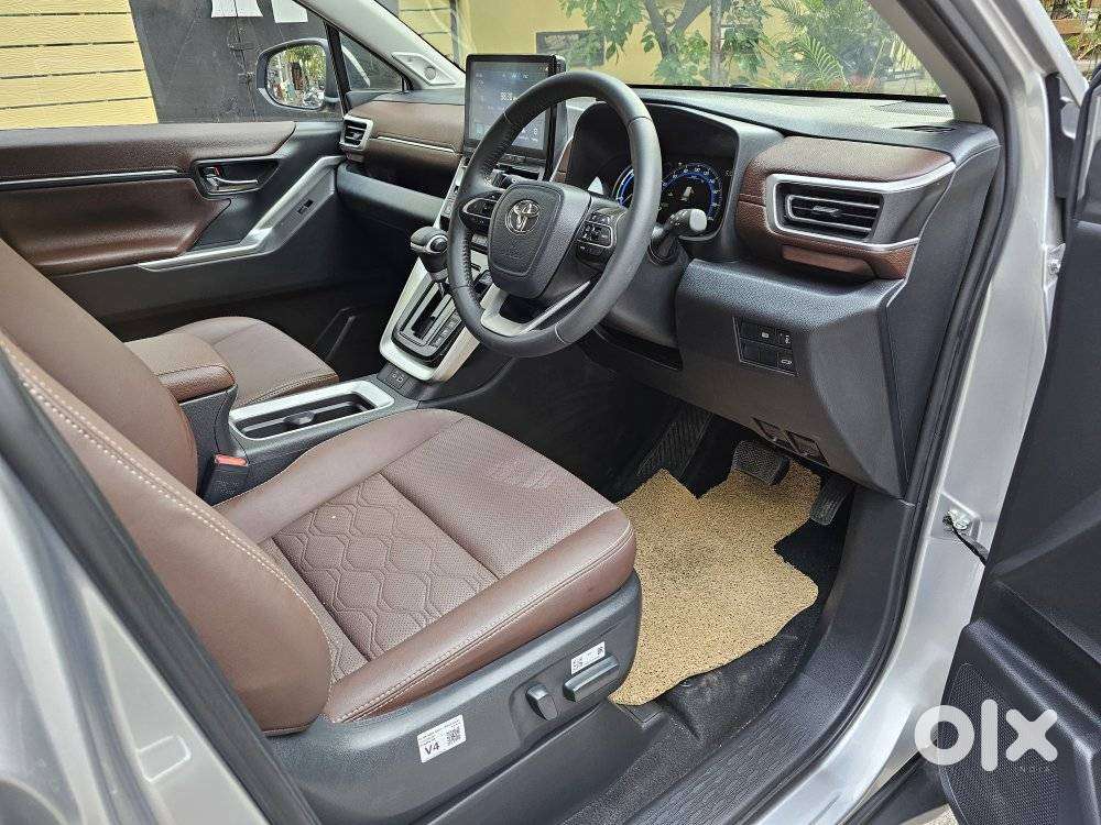 Toyota Innova Hycross 2.0 Zx (o) Hybrid 7 Str, 2025, Electric