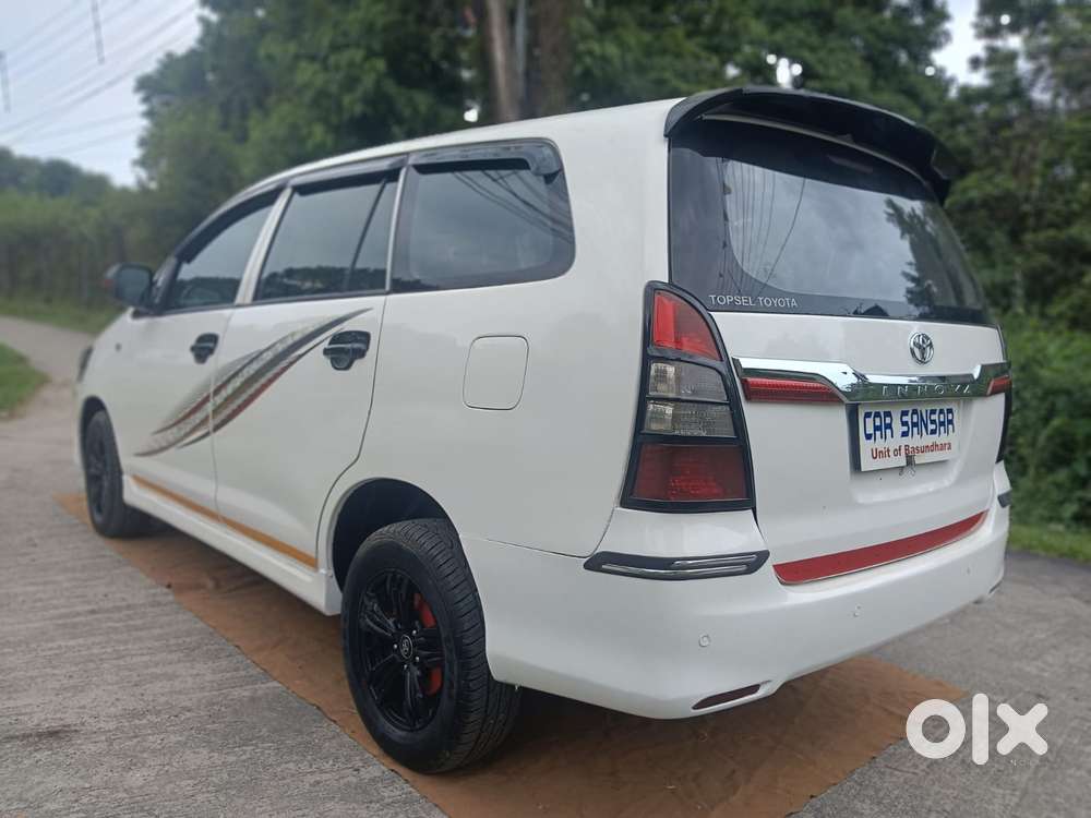 Toyota Innova 2.5 G (diesel) 7 Seater Bs Iv, 2015, Diesel