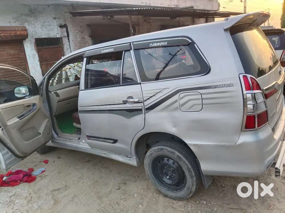 Toyota Innova Diesel 2012 7-seater