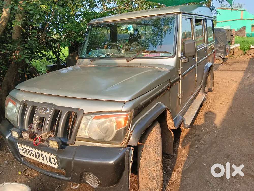 Bolero 9 Seater