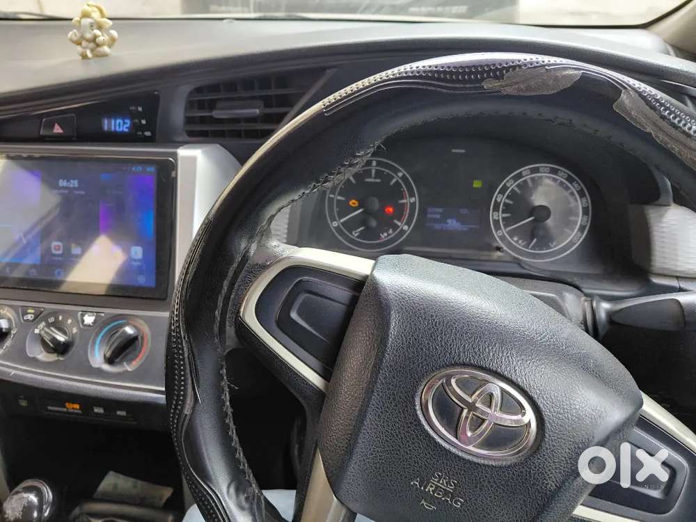 Toyota Innova Crysta Diesel 2016 No 11 Mahino