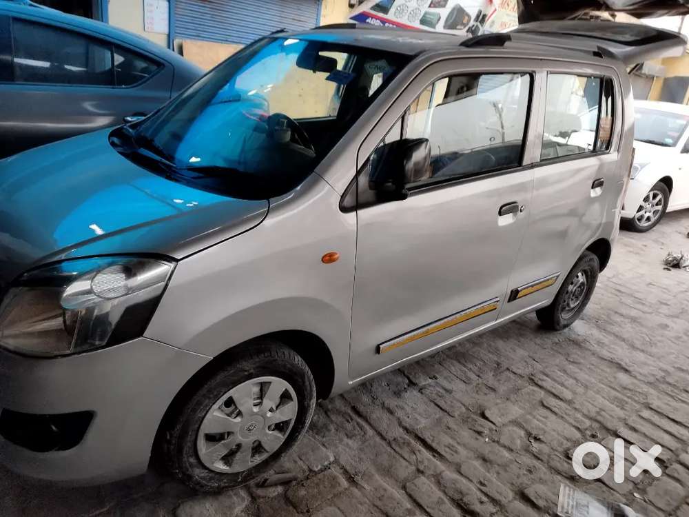 Wagonr Gadi Hai Bechni Hai Bhaiya