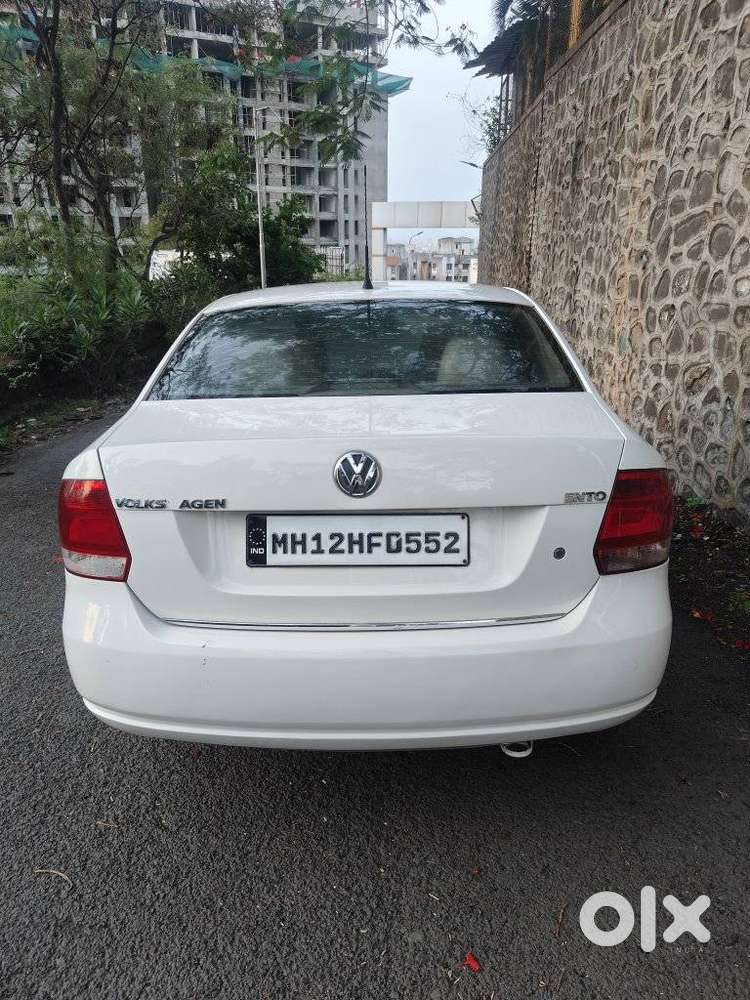 Volkswagen Vento 2010-2013 Petrol Highline, 2011, Petrol