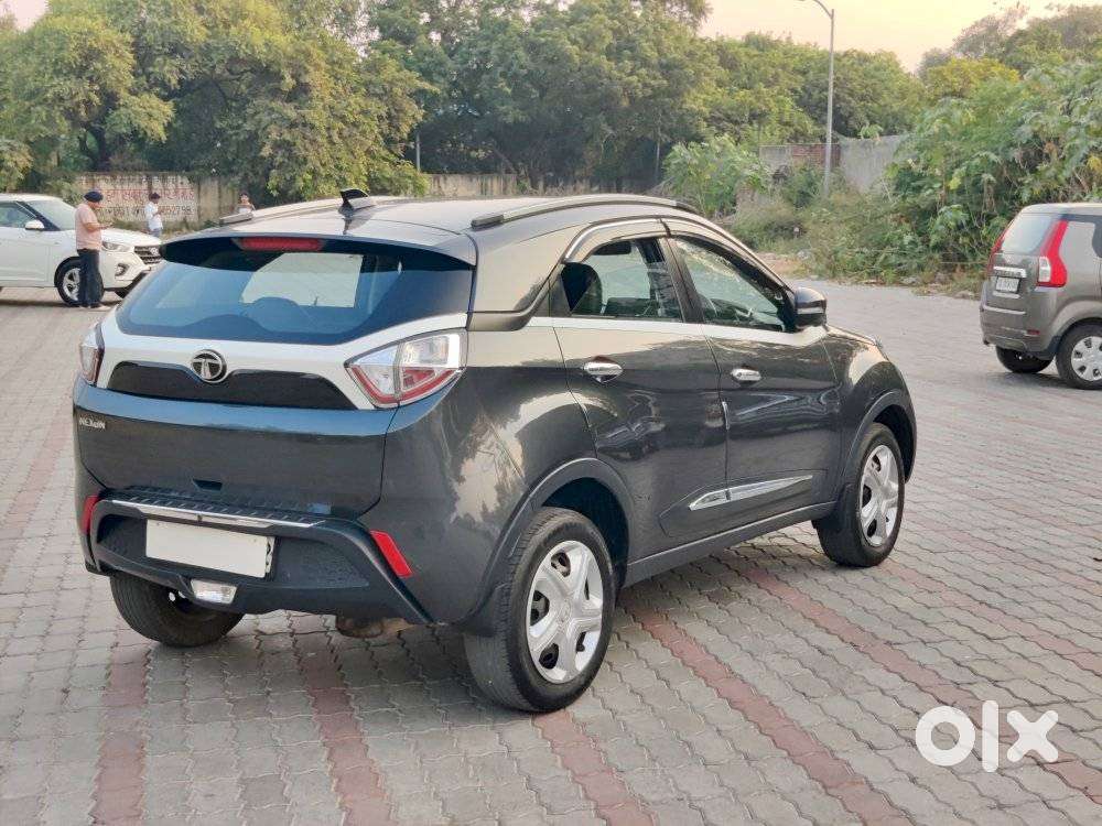 Tata Nexon 1.2 Revotron Xt, 2019, Petrol