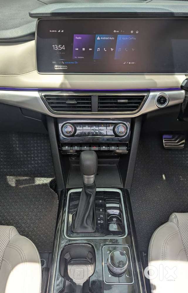 Mahindra Xuv700 2.0 Ax 7 Petrol At Luxury Pack Str, 2025, Petrol