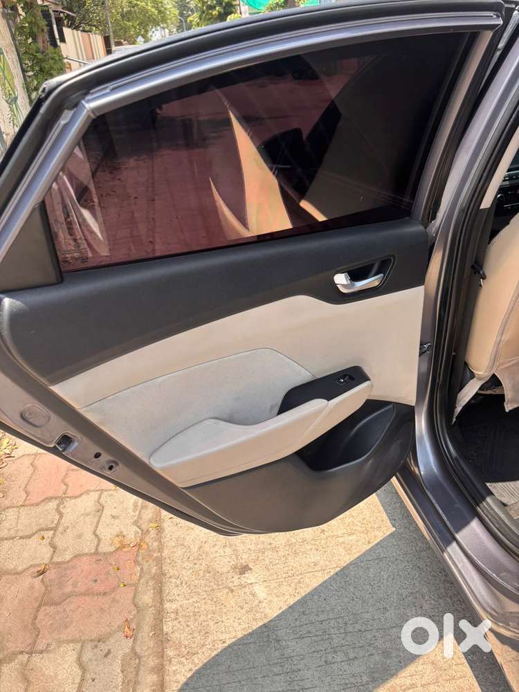 Hyundai Verna Transform 1.6 Sx Vtvt, 2016