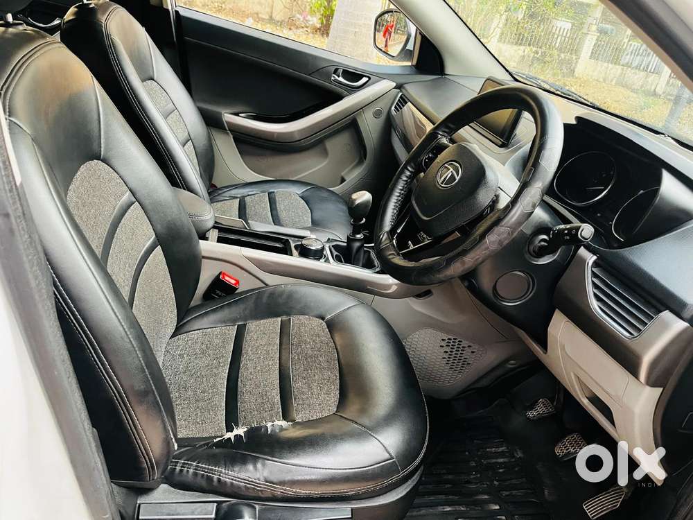 Tata Nexon 1.2 Revotron Xz Plus, 2018, Petrol