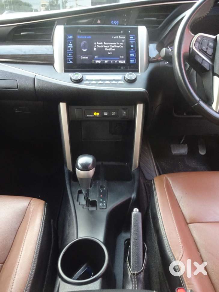 Toyota Innova Crysta 2.8 Zx At, 2016, Diesel
