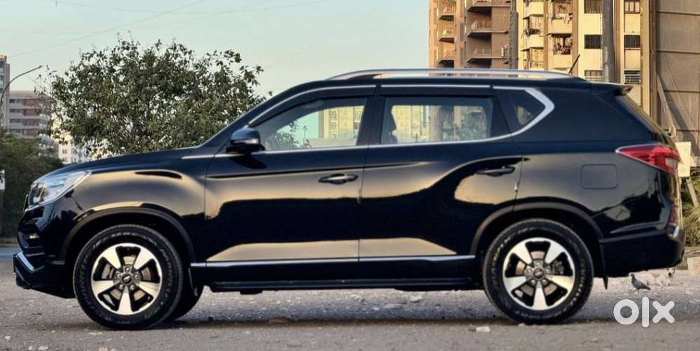 Mahindra Alturas G4 4x2 At, 2022, Diesel