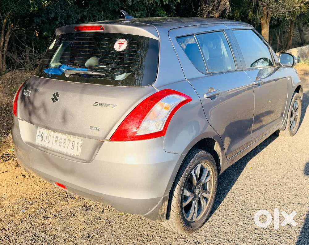 Maruti Suzuki Swift 2014 Diesel 105200 Km Driven