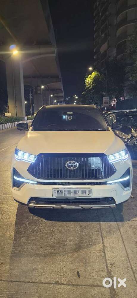 Toyota Innova Hycross, 2024, Petrol