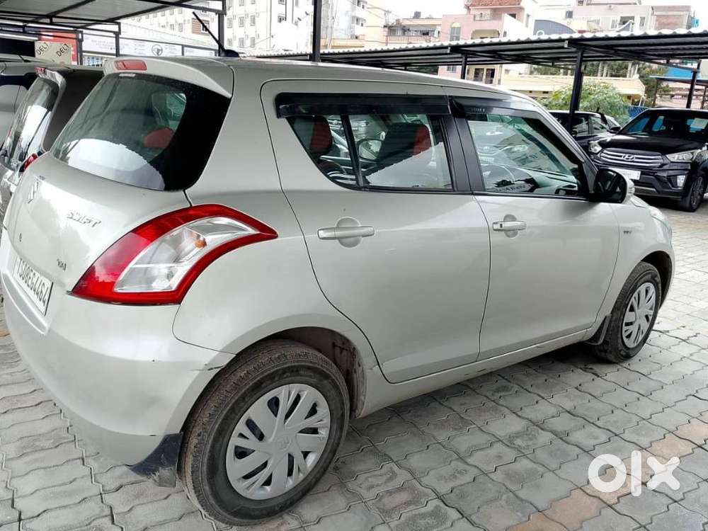 Maruti Suzuki Swift Vxi Abs Bsiv, 2015, Petrol